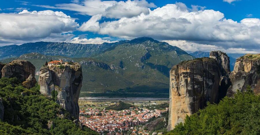 From Athens: Meteora Train Trip with Overnight Stay - Key points to know before booking