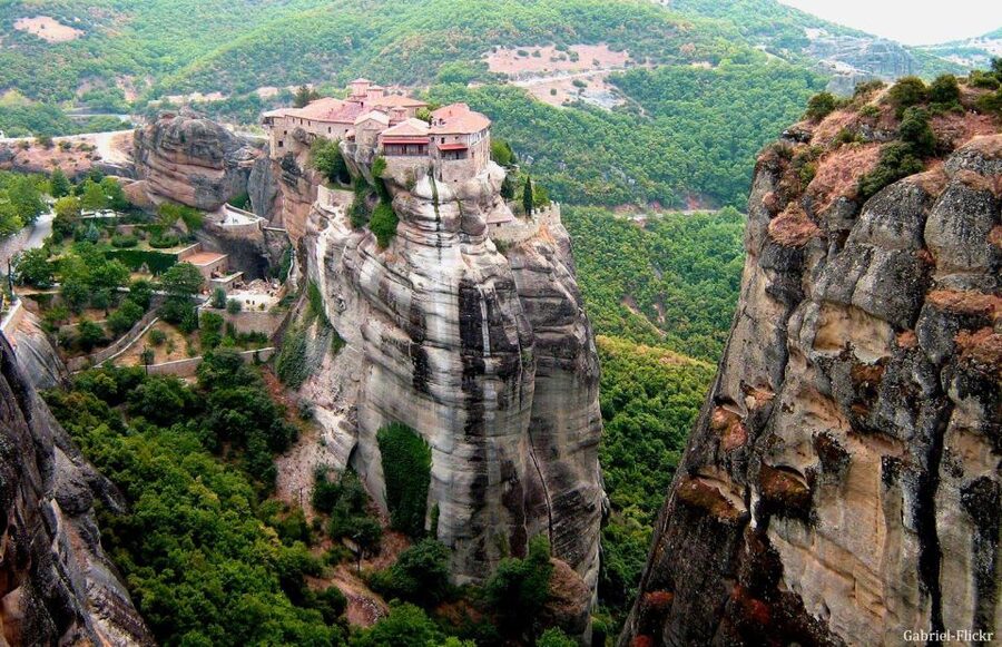 From Athens: Meteora Train Trip with Overnight Stay - Visiting the six monasteries on day two