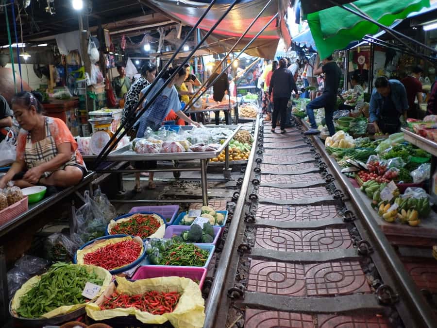 From Bangkok: Private Railway and Floating Market Tour - What your private guide adds