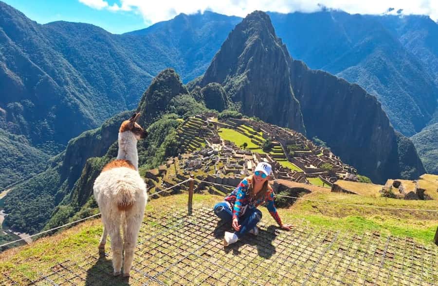 From Cusco: Excursion to Machu Picchu 1 day + Ticket & Train - The bus ride to Machu Picchu