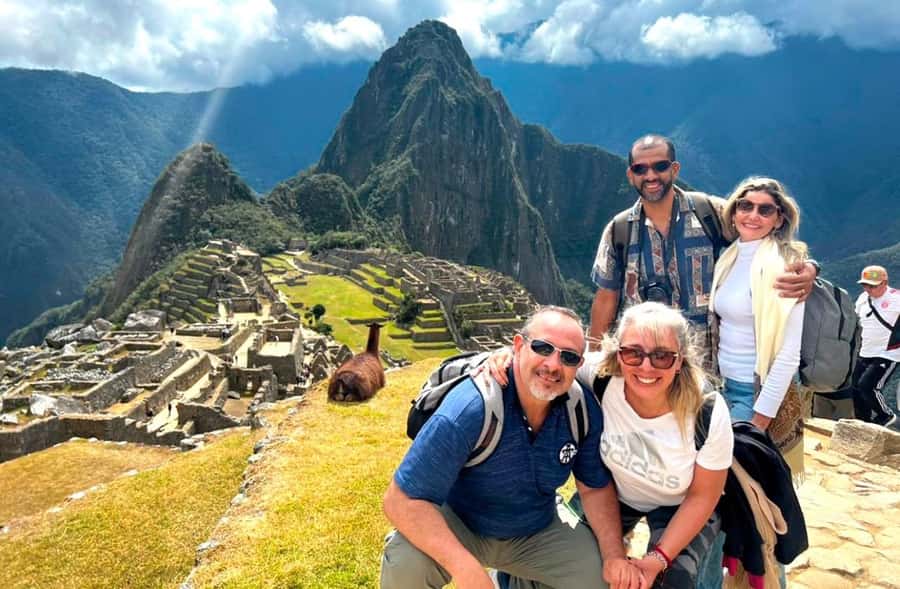 From Cusco: Excursion to Machu Picchu 1 day + Ticket & Train - Ollantaytambo and the train to Aguas Calientes