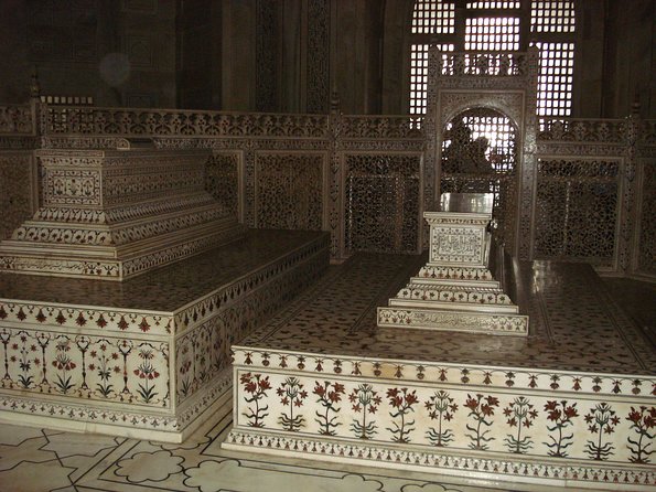 From Delhi: Private Taj Mahal & Agra Day Trip by India's Fastest A/c Train - What the private format changes