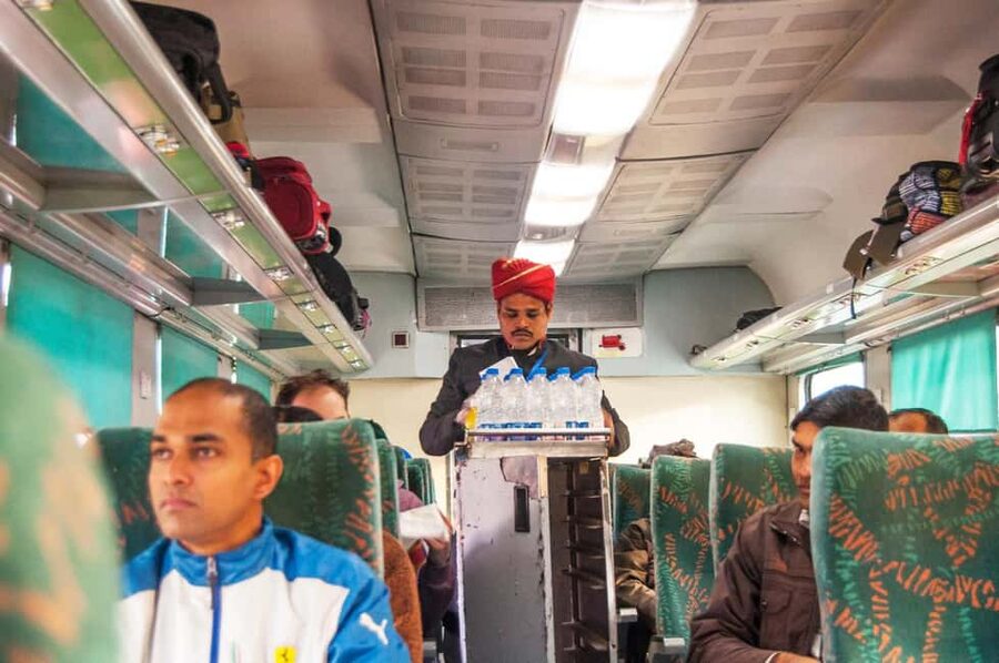From Delhi: Same Day Taj Mahal Trip By India's Fastest Train - Two hours at the Taj Mahal