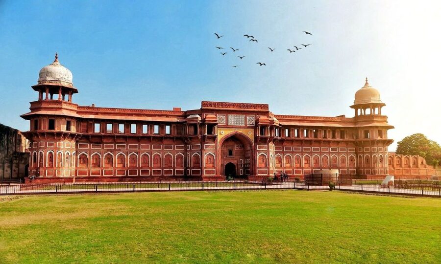 From Delhi: Taj Mahal & Agra City Tour By Gatiman Train - Small practical details that matter