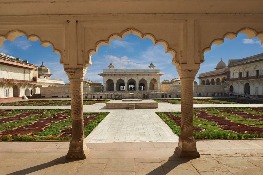 From Delhi: Taj Mahal & Agra City Tour By Gatiman Train - The Taj Mahal: the day’s essential sight