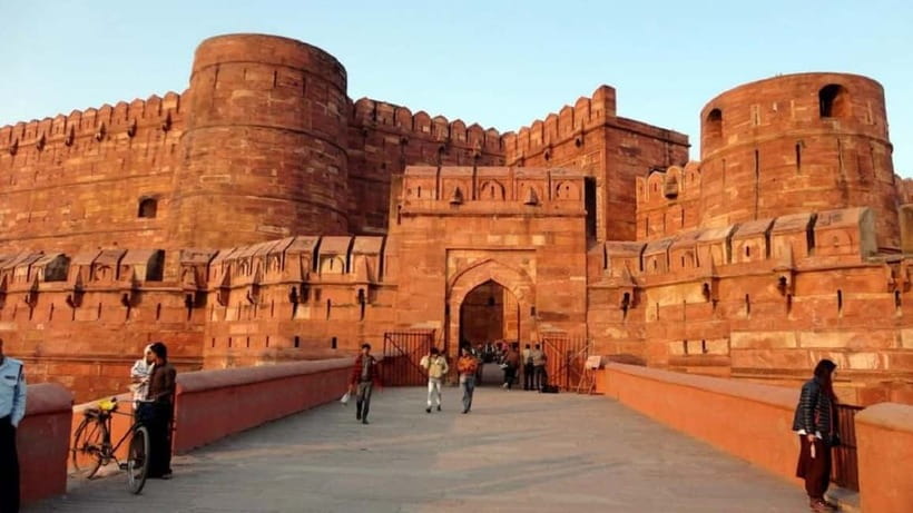 From Delhi: Taj Mahal and Agra Day Tour by Super-fast Train - The Taj Mahal from 9:50 AM to lunchtime
