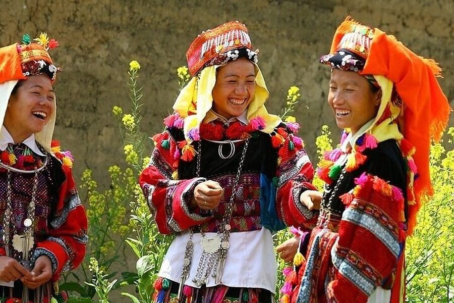 From Hanoi: 2-Day 2-Night Sapa Tour by Overnight Train - The guides are the trip’s strongest feature