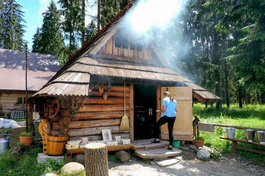From Krakow: Zakopane Tour with Gubalowka Funicular & Museum - The two-hour ride south from Krakow