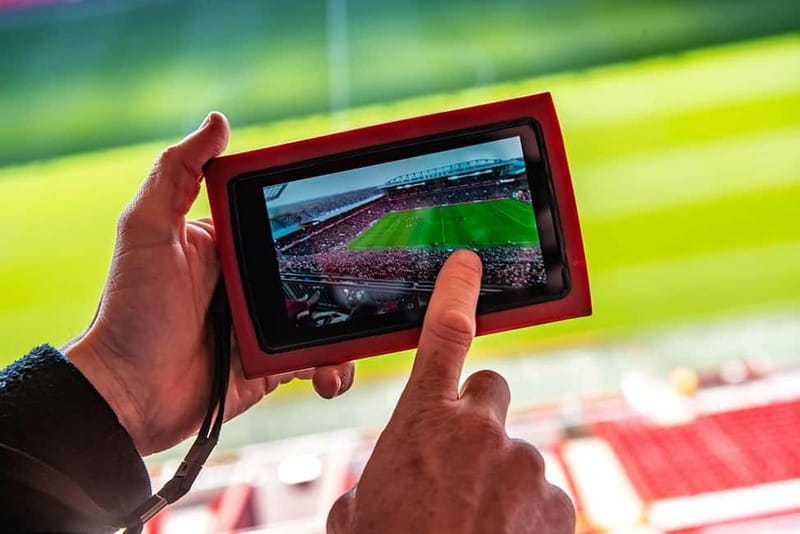 From London: Liverpool FC Stadium & Museum Rail Day Tour - Free time at Royal Albert Dock
