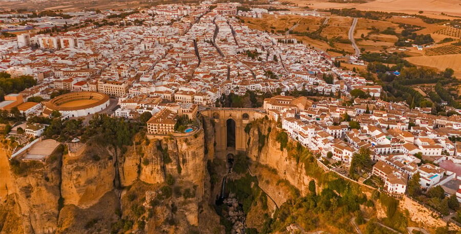 From Malaga: Ronda and Setenil Tour with Scenic Train - Why combine Ronda and Setenil in one day?