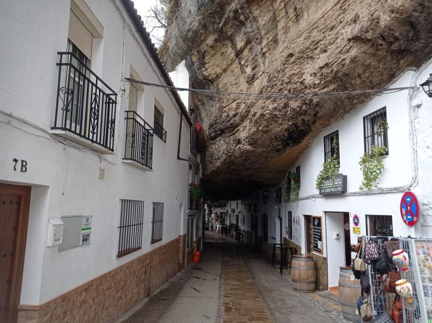From Málaga: Ronda+Setenil de las Bodegas with Little Train - Why Ronda and Setenil work well together