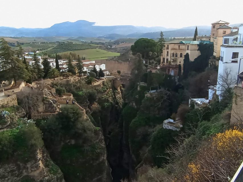 From Málaga: Ronda+Setenil de las Bodegas with Little Train - Food, walking, and what to bring