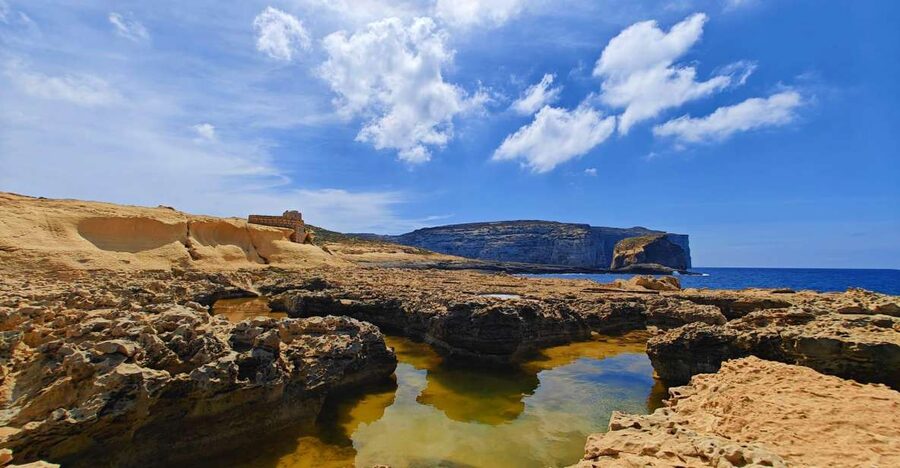 From Malta: Gozo Full-Day Tour with Guide, Temples, & Train - Early pickup, ferry crossing, and the first practical hurdle