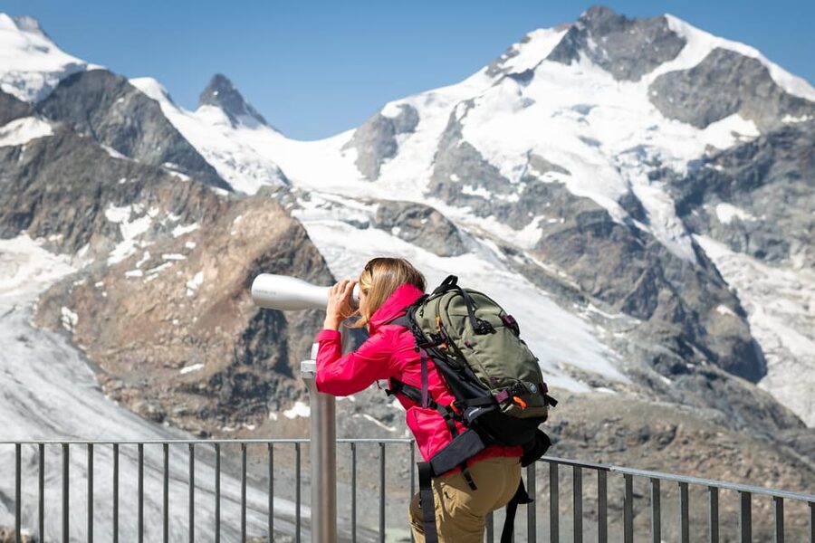 From Milan: Bernina Red Train & Lunch with Mountain Views - Returning by cable car and boarding the Bernina train