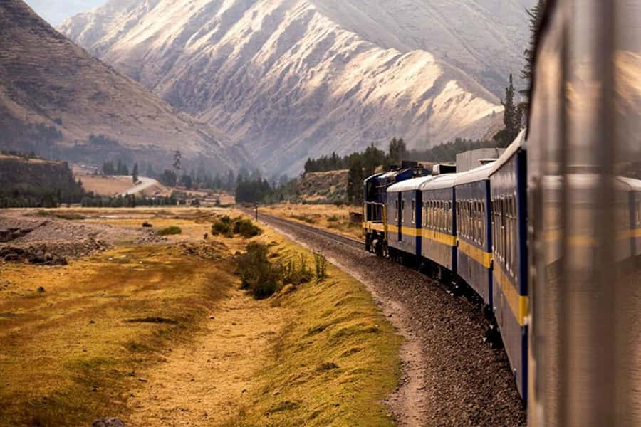 From Puno: Travel to Cusco in Titicaca Train All Inclusive - Starting in Puno with a hotel transfer