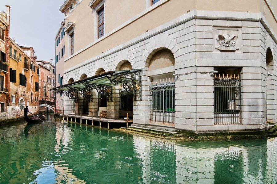 From Rome: Day Trip to Venice by High-Speed Train - Venice arrives by Vaporetto
