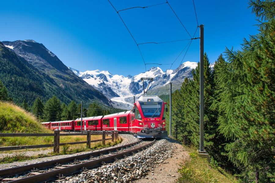From Saint Moritz: Bernina Red Train with Winery Tasting - The restaurant setting is a real consideration
