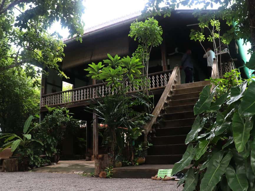From Siem Reap: Battambang Day Trip Bamboo Train & Bat Cave - The river stop and local life