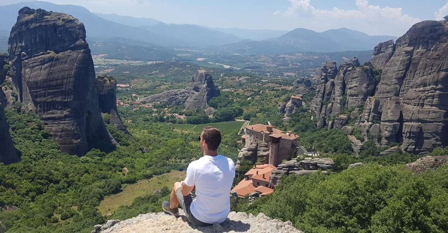 From Thessaloniki: Train Trip to Meteora & Monastery Tour - Kalambaka to the cliffs by luxury minibus