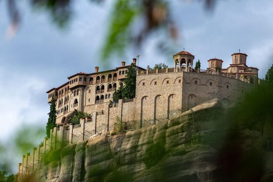 From Thessaloniki: Train Trip to Meteora & Monastery Tour - Entering three of Meteora’s monasteries