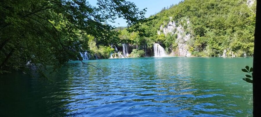 From Zadar: Plitvice Lakes Tour with Boat & Train Ride - The panoramic train ride and the value of included transport