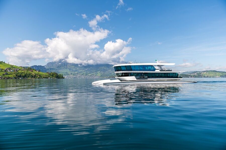 From Zurich: Funicular to Mt. Bürgenstock & Lake Lucerne - Riding the Bürgenstock funicular to the resort