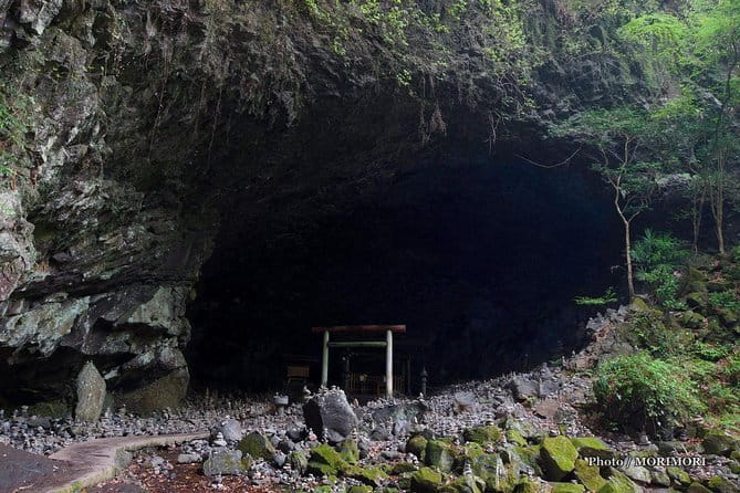 Fukuoka Takachiho Gorge, Amano Iwato and Scenic Train Tour - Amano Iwato and the story of Amaterasu