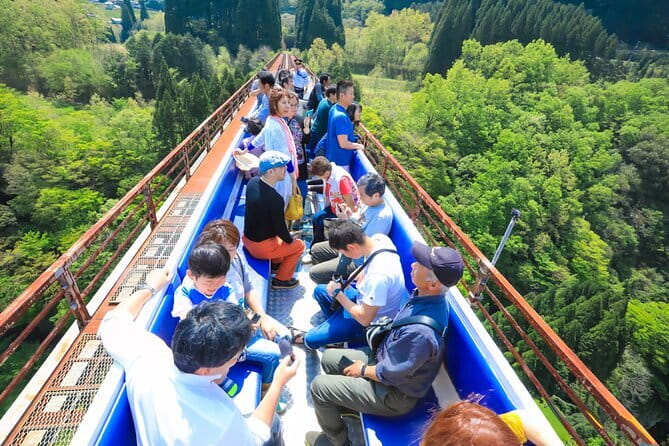 Fukuoka Takachiho Gorge, Amano Iwato and Scenic Train Tour - Guide quality and group organization