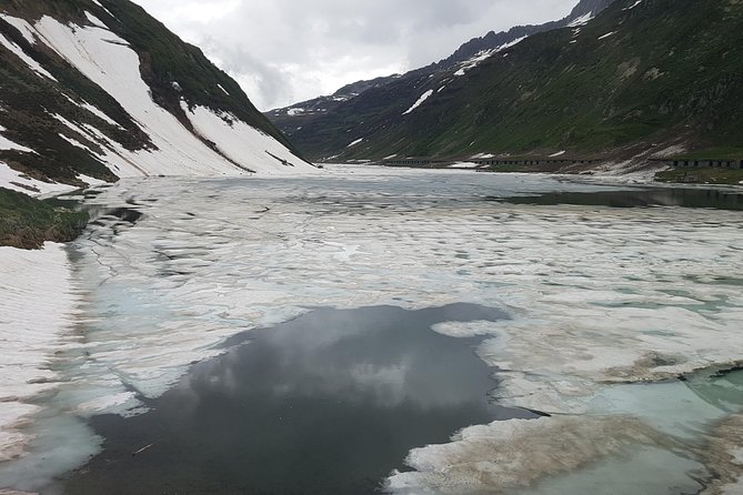 Glacier Express Panoramic Train Round Trip from Zürich With Private Guide - Through the Furka Base Tunnel to Brig