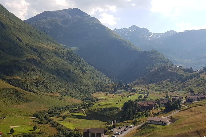 Glacier Express Panoramic Train Round Trip from Zürich With Private Guide - The Rhine Gorge is the scenic centerpiece
