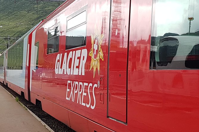 Glacier Express Panoramic Train Round Trip in one Day Private Tour from Bern - Why the private format helps on a 10-hour rail day