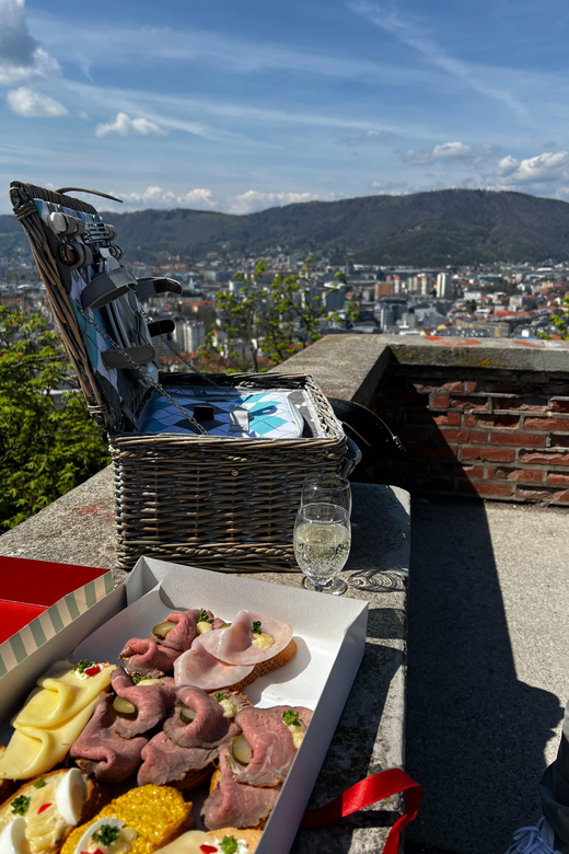 Graz: Funicular Ride & Schlossberg Picnic Experience - What Comes in the Basket