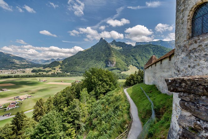 Gruyères Tour from Geneva With Train, Chocolate and Cheese - La Maison du Gruyère and the fondue question