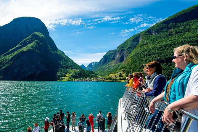 Guided tour to Viking Village, Nærøyfjorden Cruise & Flåm Railway - The Nærøyfjord cruise is the day’s grand view