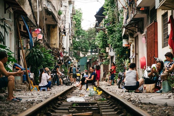 Hanoi city tour and drinking beside railway- group tour - Two hours at the Vietnam Museum of Ethnology