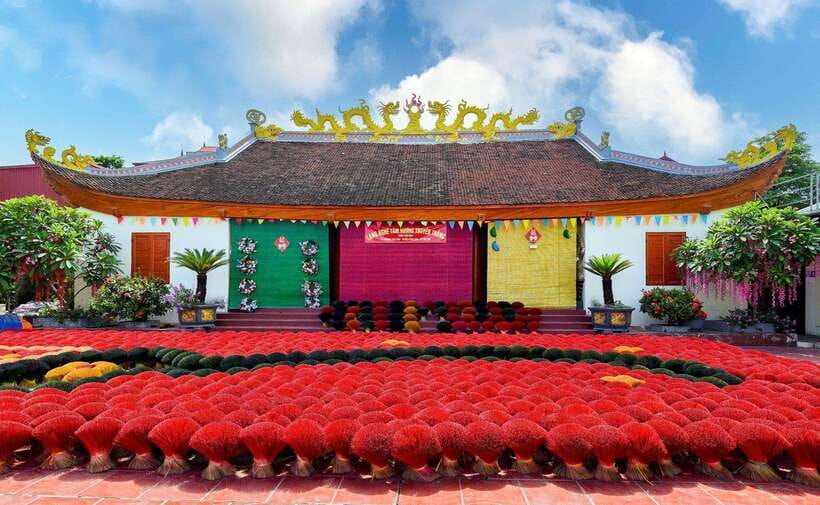 Hanoi's artisan trail:Incense Village,Hat,Lacquer & Train St - Full day or afternoon tour?