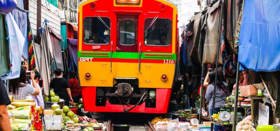 Hua Hin: Maeklong Railway & Amphawa Floating Markets Tour - Why this Hua Hin outing is worth the long drive