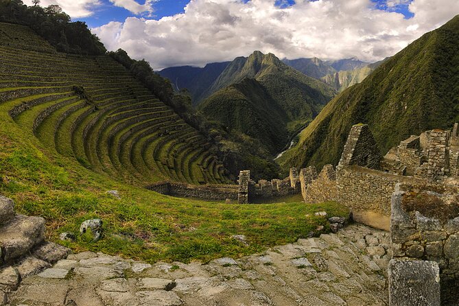Inca Trail 4 Day Adventure to Machu Picchu with Panoramic Train - Who should book this trek?