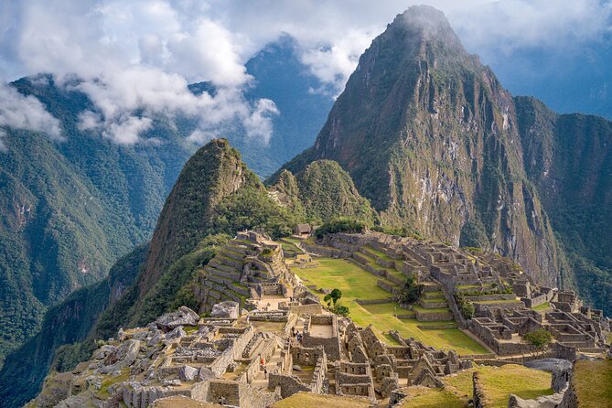 Inca Trail 4 Day Adventure to Machu Picchu with Panoramic Train - Day one: Ollantaytambo, Patallacta, and the first camp