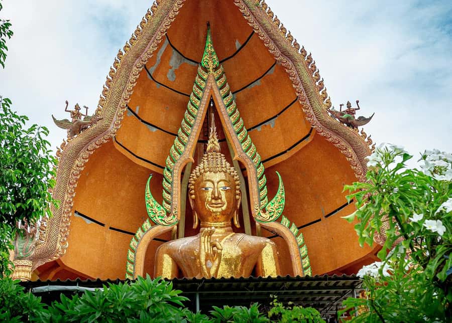 Kanchanaburi: River Kwai and Death Railway Day Tour - Wat Tham Suea and the steep climb