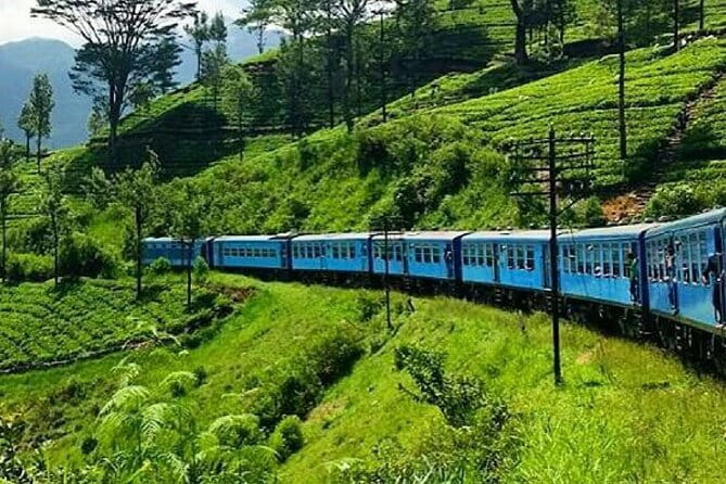 Kandy to Nanu Oya train ride on (Train No: 1005 "Podi Menike") - Key points about the Podi Menike journey
