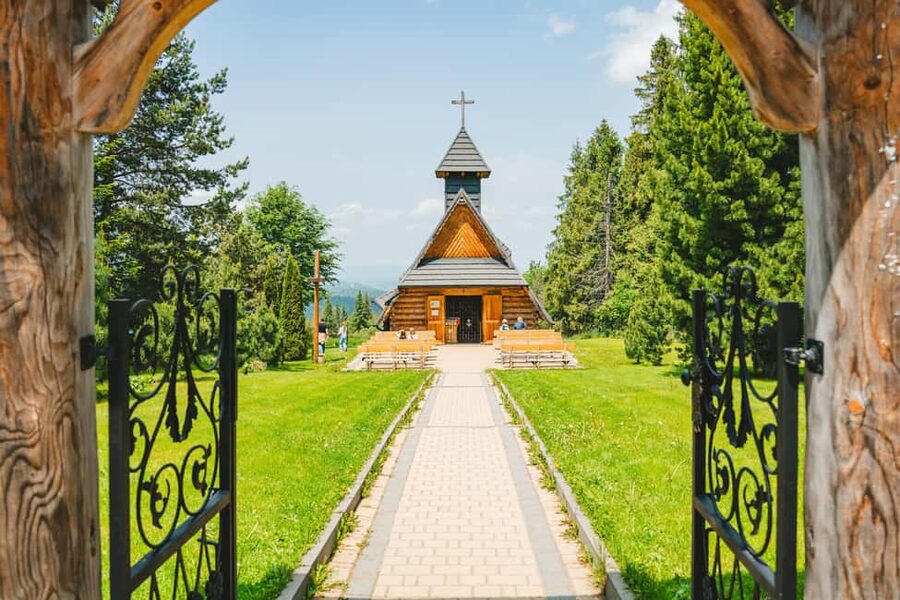 Krakow: Zakopane One Day Trip with Funicular & Thermal Pools - What the $47 price really covers