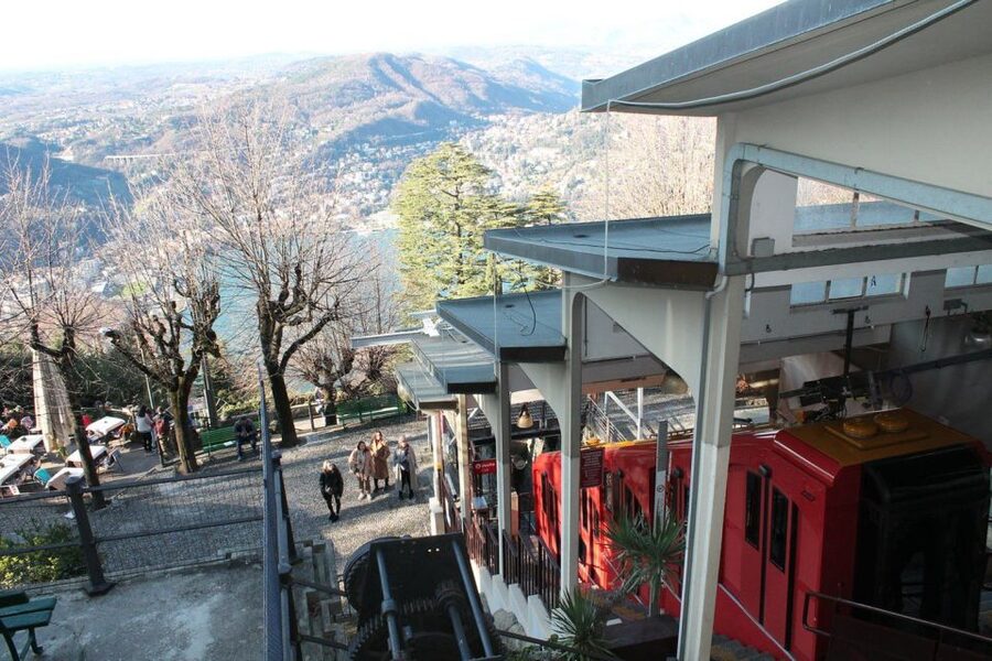 Lake Como: Easy Mountain Trek with Funicular & Boat Ride - Meeting at the Como-Brunate funicular