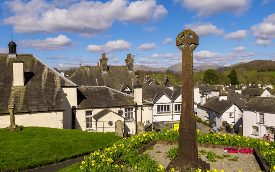 Liverpool: Lake District Tour with Lake Cruise & Train Ride - Windermere cruise and Bowness free time