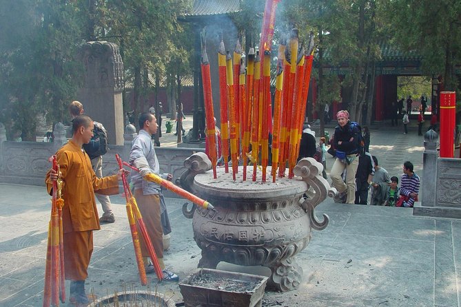 Luoyang & Shaolin Temple Day Trip from Xian by High-speed Train - Catching the high-speed train from Xi’an
