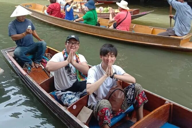 Maeklong Railway and Damnoen Saduak Floating Market Tour - The Devaree Boutique Stop and Thai Food