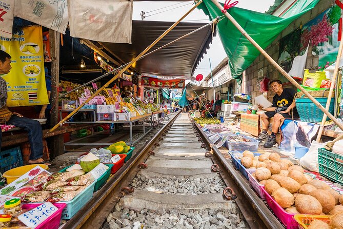 Maeklong Railway & Damnoen Saduak Floating Market Tour – Full Day - Who should book this day out?