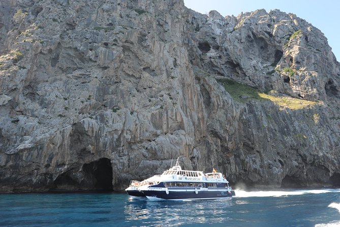 Mallorca in One Day Sightseeing Tour with Boat Ride and Vintage Train - Forty minutes along Mallorca’s west coast