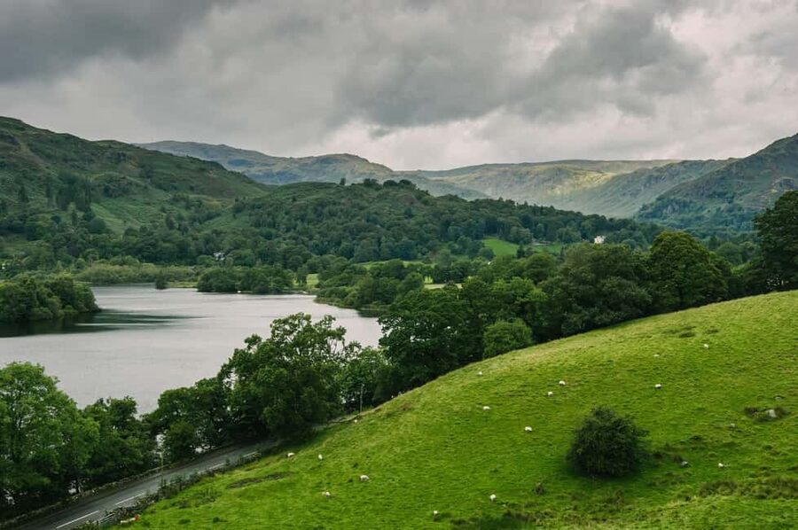 Manchester: Lake District Tour with Lake Cruise & Train Ride - Windermere cruise: the day’s easiest big view