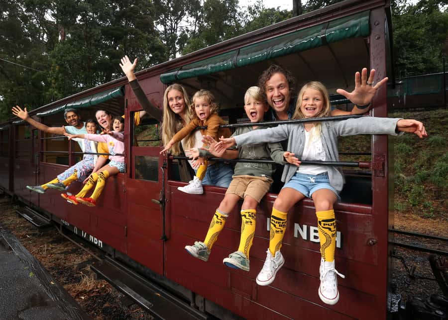 Melbourne: Puffing Billy Train & Penguin Island Excursion - Brighton Beach and its colorful huts
